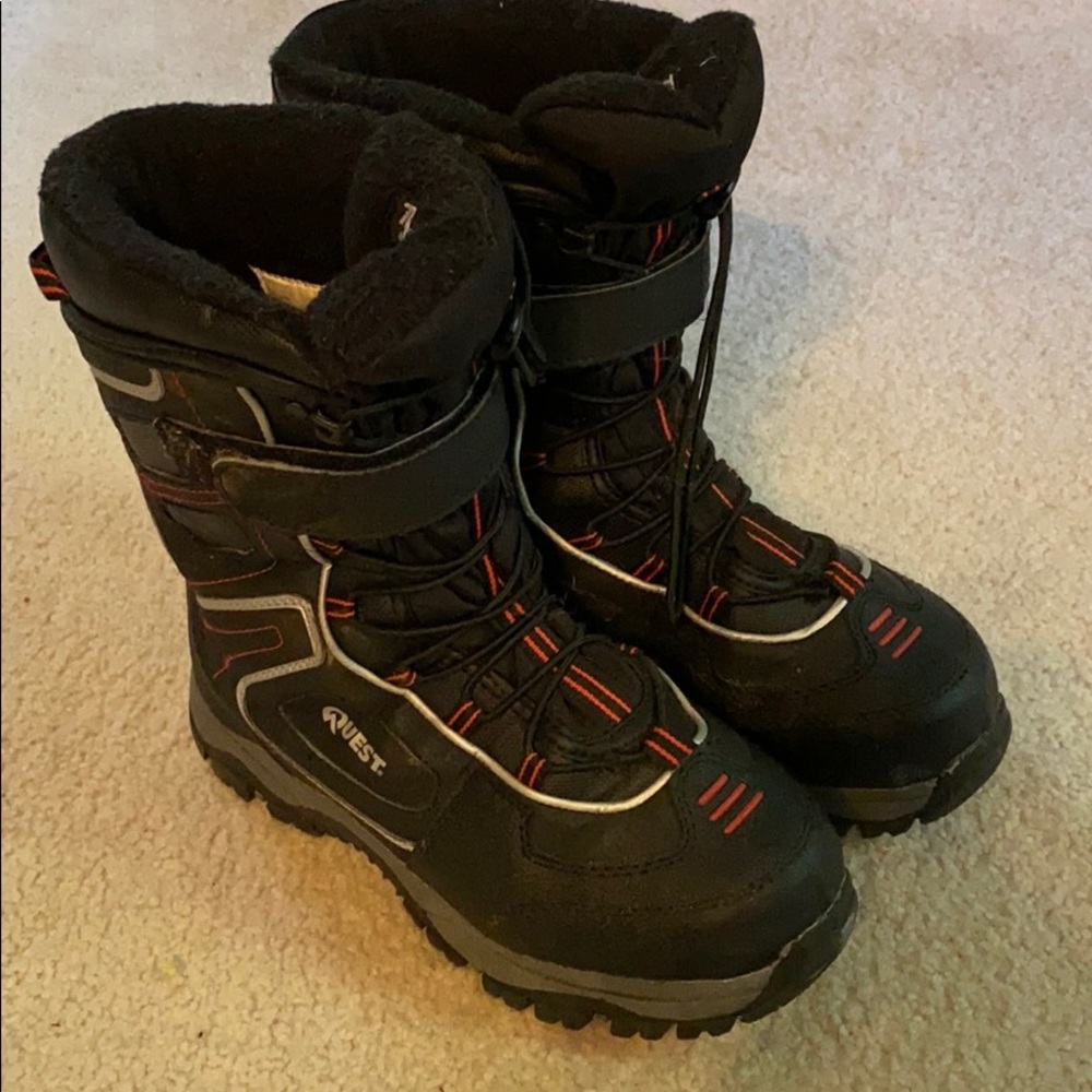 Quest boys snow boots
